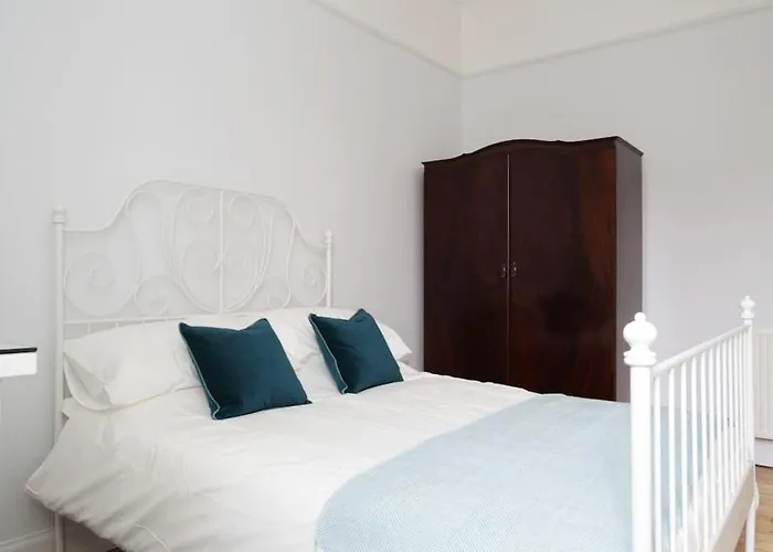 Stylish City Centre Apartments - D Terrace Residence